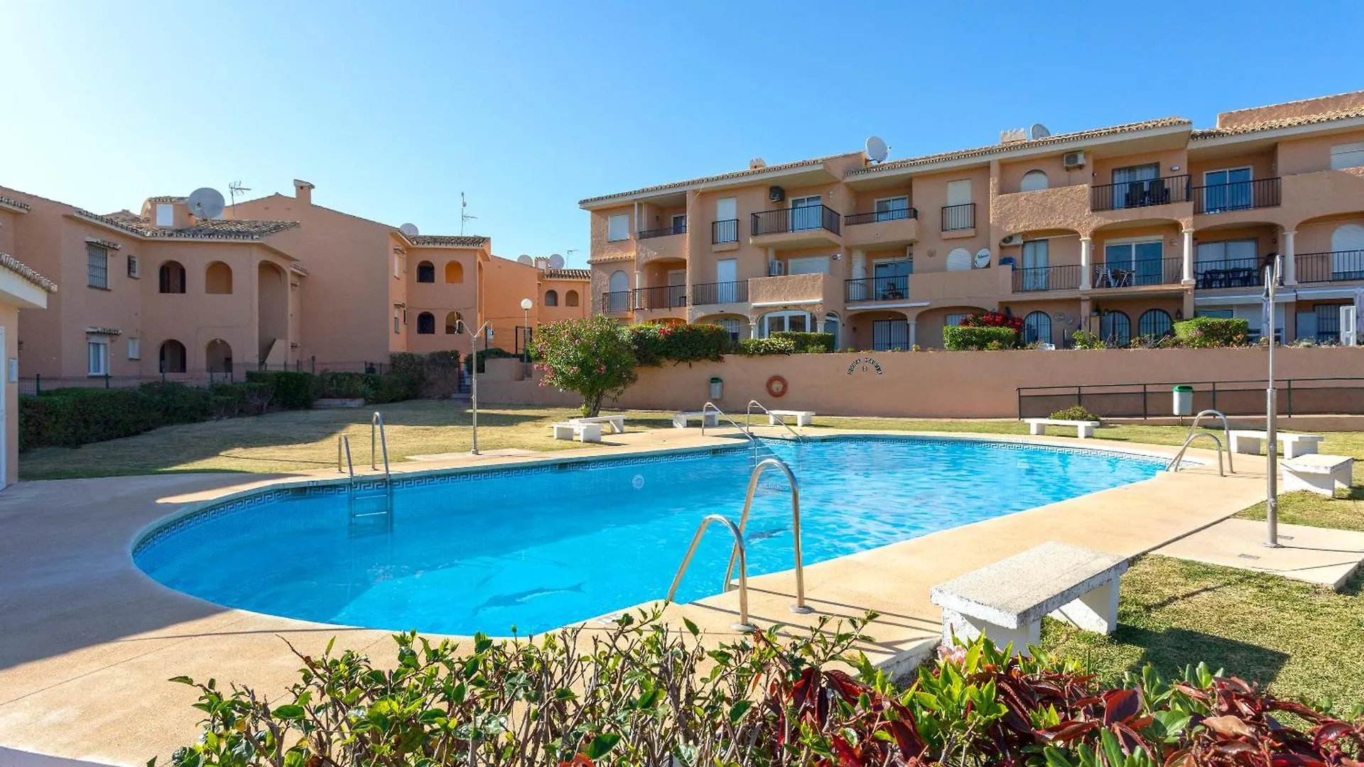 公寓 Acogedor Apartamento En Mijas By Renthas 丰希罗拉